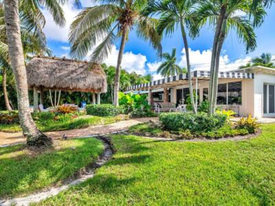 7813 Pine Tree Lane, West Palm Beach, FL 33406