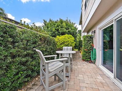 17 Commodore Place, Palm Beach Gardens, FL 33418