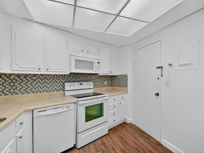 1000 Lowry Street, Delray Beach, FL 33483