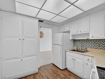 1000 Lowry Street, Delray Beach, FL 33483