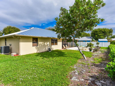 1927 NE San Carlos Calle, Jensen Beach, FL 34957