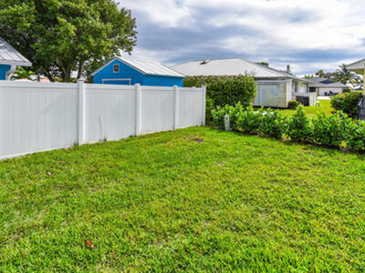 1927 NE San Carlos Calle, Jensen Beach, FL 34957