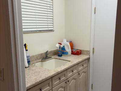 927 Augusta Pointe Drive, Palm Beach Gardens, FL 33418