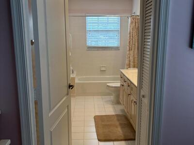 927 Augusta Pointe Drive, Palm Beach Gardens, FL 33418