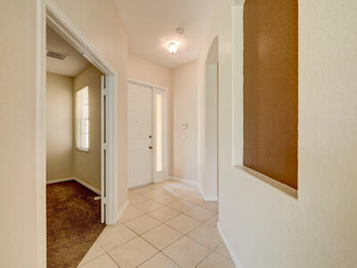 688 NW Stanford Lane, Port Saint Lucie, FL 34986