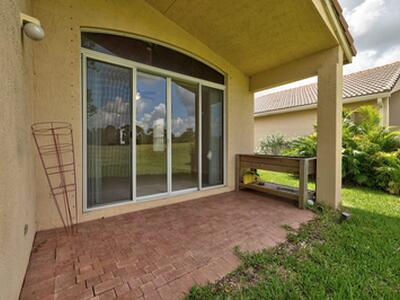 688 NW Stanford Lane, Port Saint Lucie, FL 34986