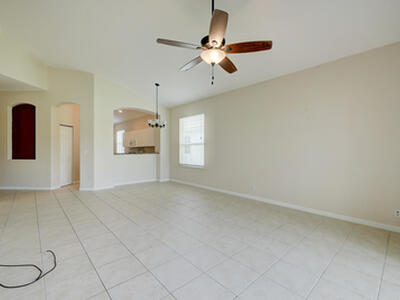 688 NW Stanford Lane, Port Saint Lucie, FL 34986