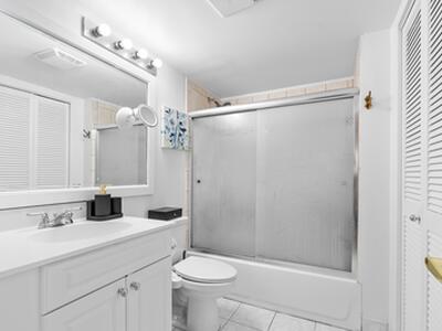 5501 NW 2nd Avenue, Boca Raton, FL 33487