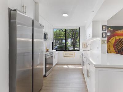 955 Egret Circle, Delray Beach, FL 33444