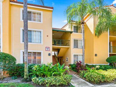 145 Yacht Club Way, Hypoluxo, FL 33462