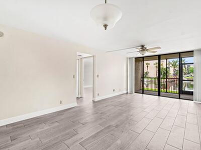 17 Royal Palm Way, Boca Raton, FL 33432