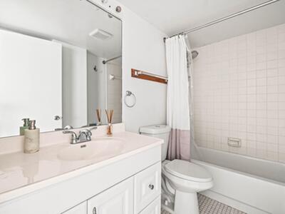 17 Royal Palm Way, Boca Raton, FL 33432