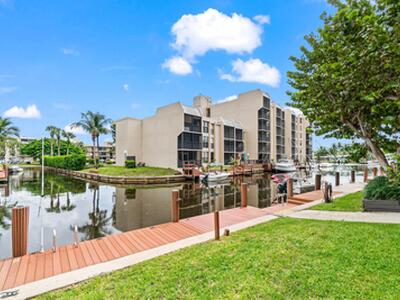 17 Royal Palm Way, Boca Raton, FL 33432