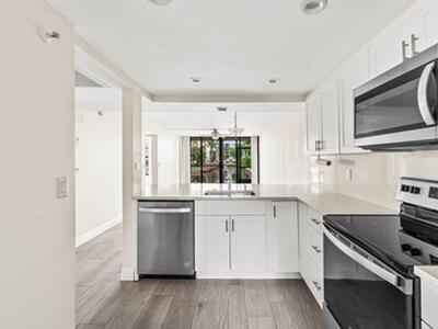 17 Royal Palm Way, Boca Raton, FL 33432