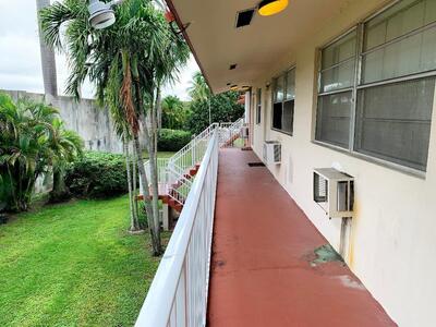 2915 Plunkett Street, Hollywood, FL 33020