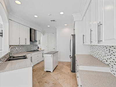 1468 Mariner Way, Hollywood, FL 33019