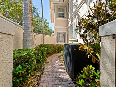 1468 Mariner Way, Hollywood, FL 33019