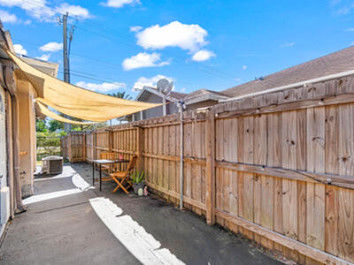 13916 Folkestone Circle, Wellington, FL 33414