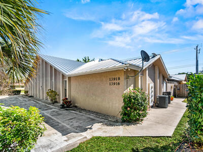 13916 Folkestone Circle, Wellington, FL 33414