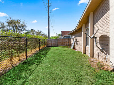 13916 Folkestone Circle, Wellington, FL 33414