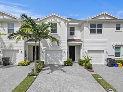 4667 Hollister Avenue