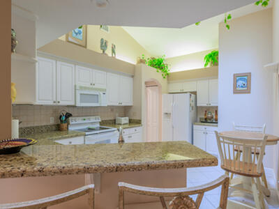 4139 NE Moon River Circle, Jensen Beach, FL 34957