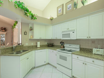 4139 NE Moon River Circle, Jensen Beach, FL 34957