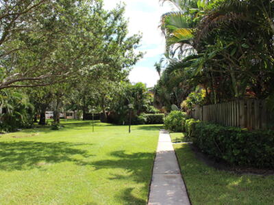 2950 SW 22nd Circle, Delray Beach, FL 33445