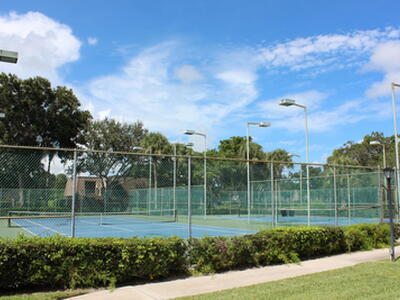 2950 SW 22nd Circle, Delray Beach, FL 33445