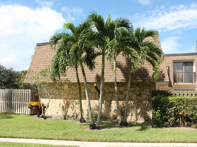 2950 SW 22nd Circle, Delray Beach, FL 33445