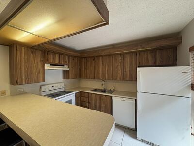 2950 SW 22nd Circle, Delray Beach, FL 33445