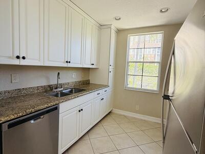 West Palm Beach, FL 33401