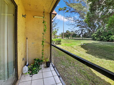 21894 Lake Forest Circle, Boca Raton, FL 33433