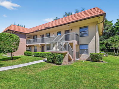 21894 Lake Forest Circle, Boca Raton, FL 33433