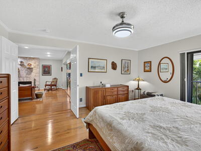 704 Clubhouse Circle, Jupiter, FL 33477