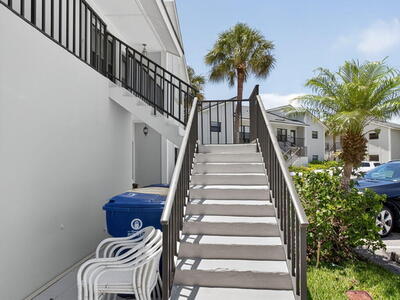 704 Clubhouse Circle, Jupiter, FL 33477