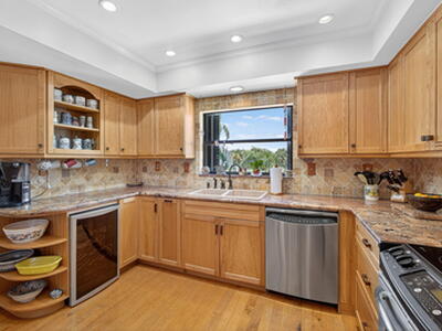 704 Clubhouse Circle, Jupiter, FL 33477