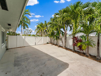 130 Gulfstream Road, North Palm Beach, FL 33408