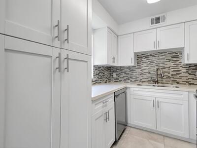 21 Brittany A Court, Delray Beach, FL 33446