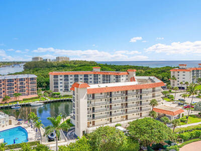 2871 N Ocean Boulevard, Boca Raton, FL 33431