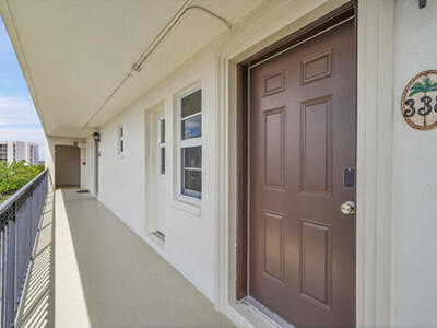 2871 N Ocean Boulevard, Boca Raton, FL 33431