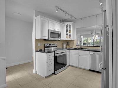 100 Pelican Pointe Drive, Delray Beach, FL 33483