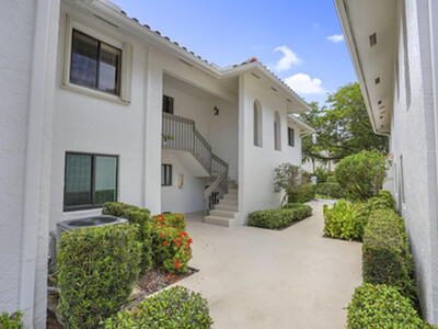 100 Pelican Pointe Drive, Delray Beach, FL 33483