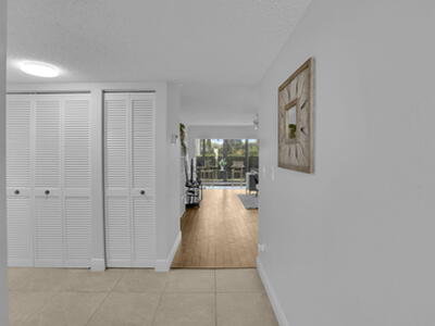 100 Pelican Pointe Drive, Delray Beach, FL 33483