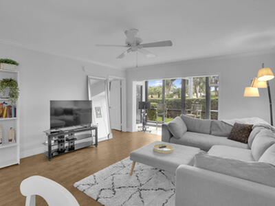 100 Pelican Pointe Drive, Delray Beach, FL 33483