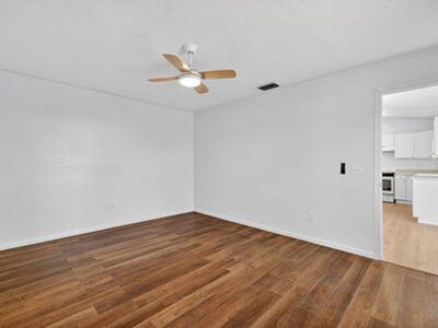 561 SE Karrigan Terrace, Port Saint Lucie, FL 34983