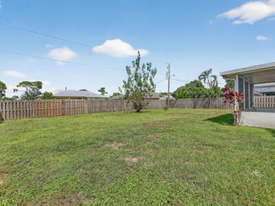 561 SE Karrigan Terrace, Port Saint Lucie, FL 34983