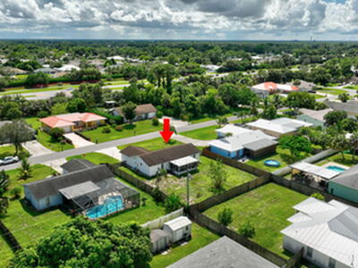 561 SE Karrigan Terrace, Port Saint Lucie, FL 34983
