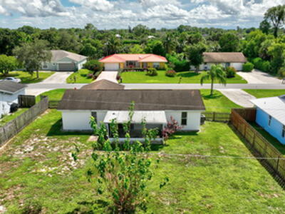 561 SE Karrigan Terrace, Port Saint Lucie, FL 34983