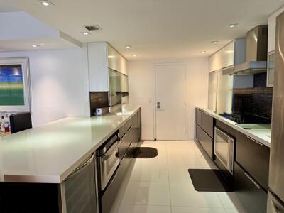 1890 S Ocean Drive, Hallandale Beach, FL 33009